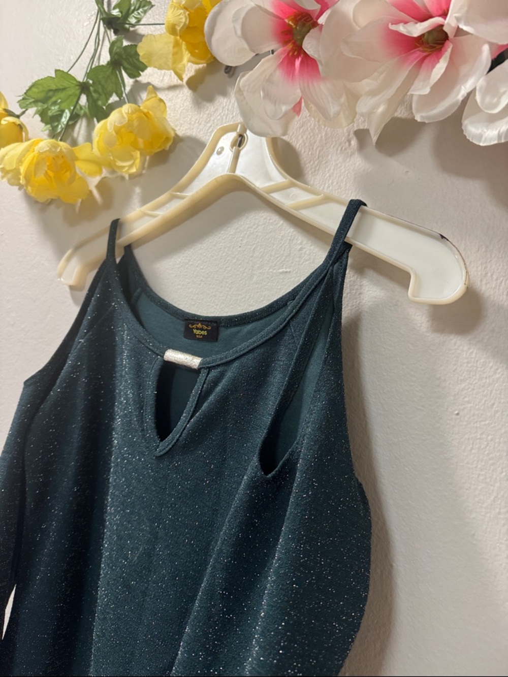 Chic Glitter Long Sleeve Top - Picture 9 of 9